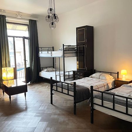 Guest House Third Floor Tbilisi ภายนอก รูปภาพ