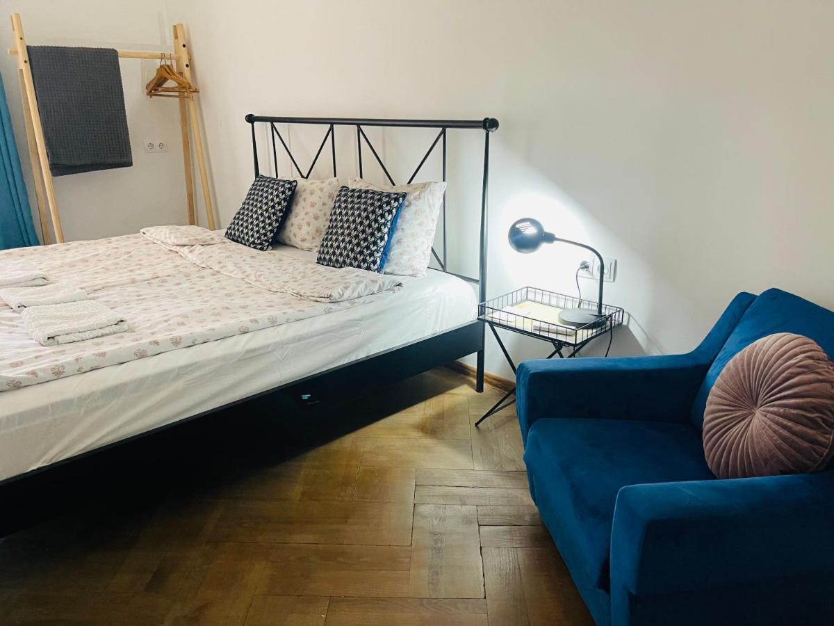 Guest House Third Floor Tbilisi ภายนอก รูปภาพ