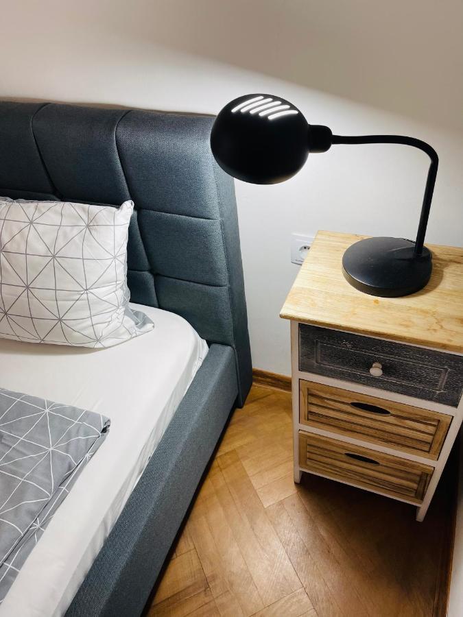 Guest House Third Floor Tbilisi ภายนอก รูปภาพ