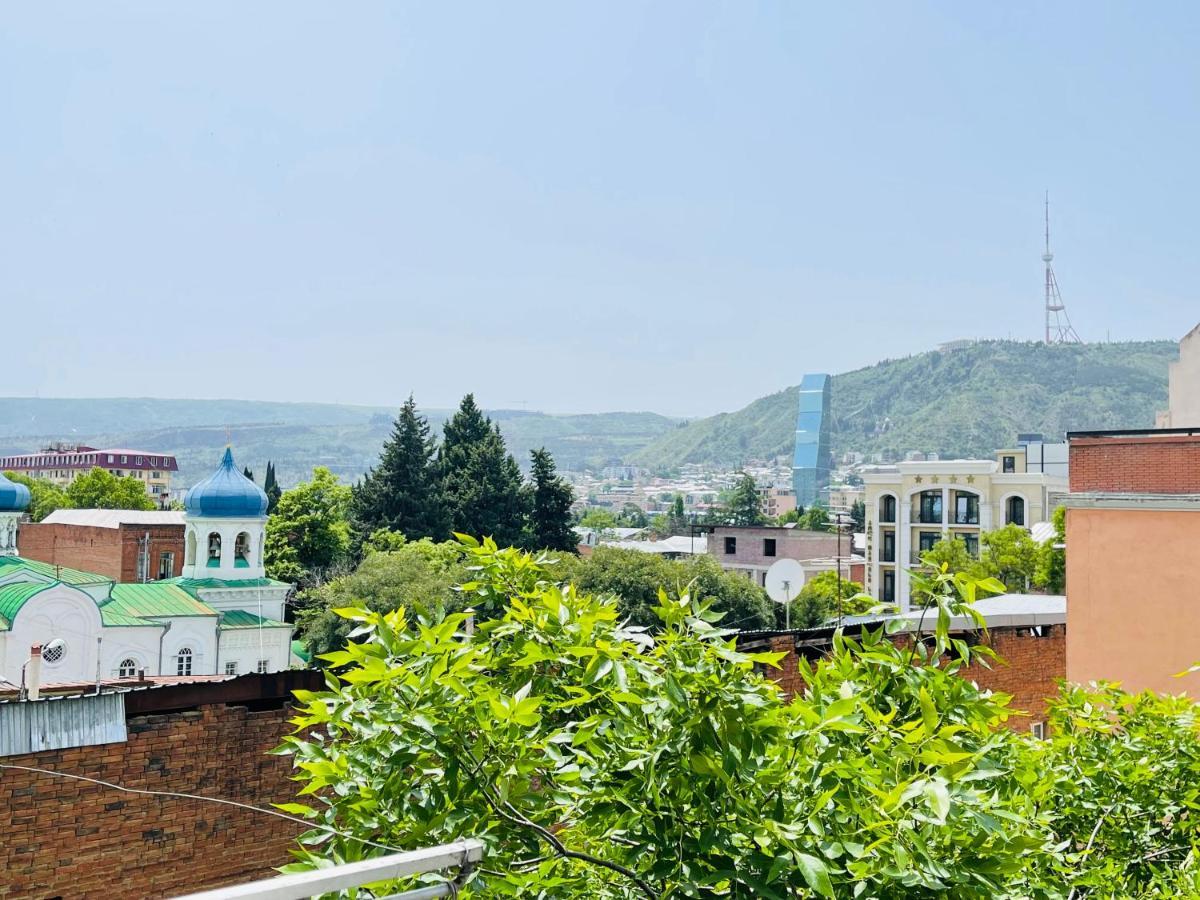 Guest House Third Floor Tbilisi ภายนอก รูปภาพ