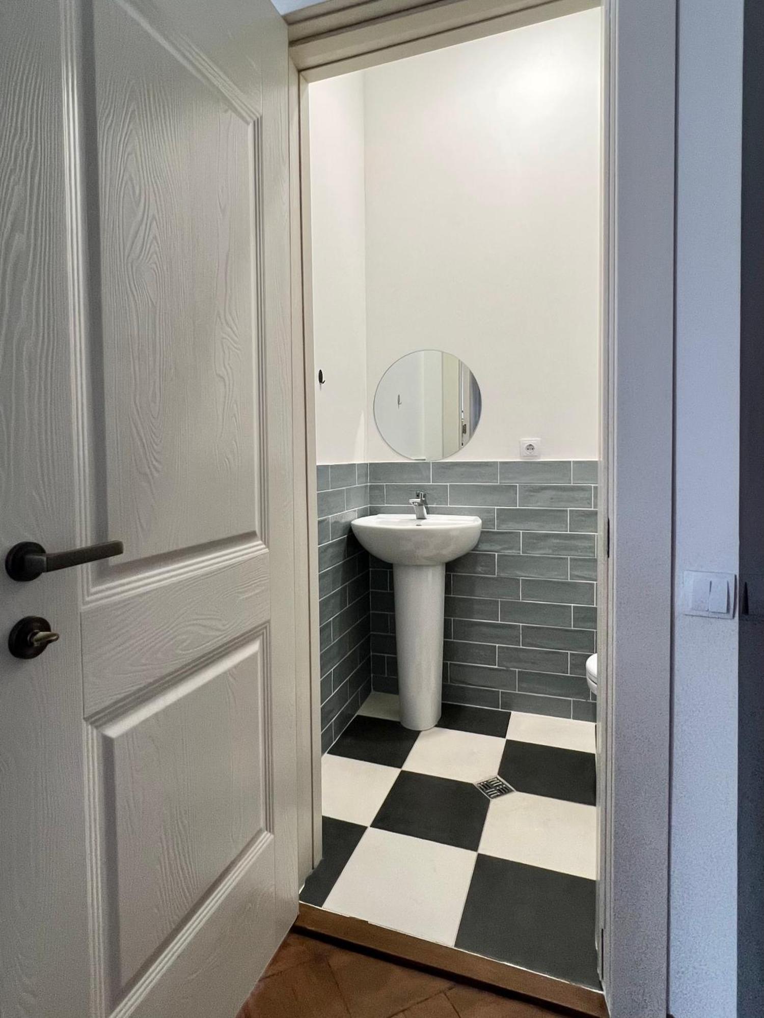 Guest House Third Floor Tbilisi ภายนอก รูปภาพ