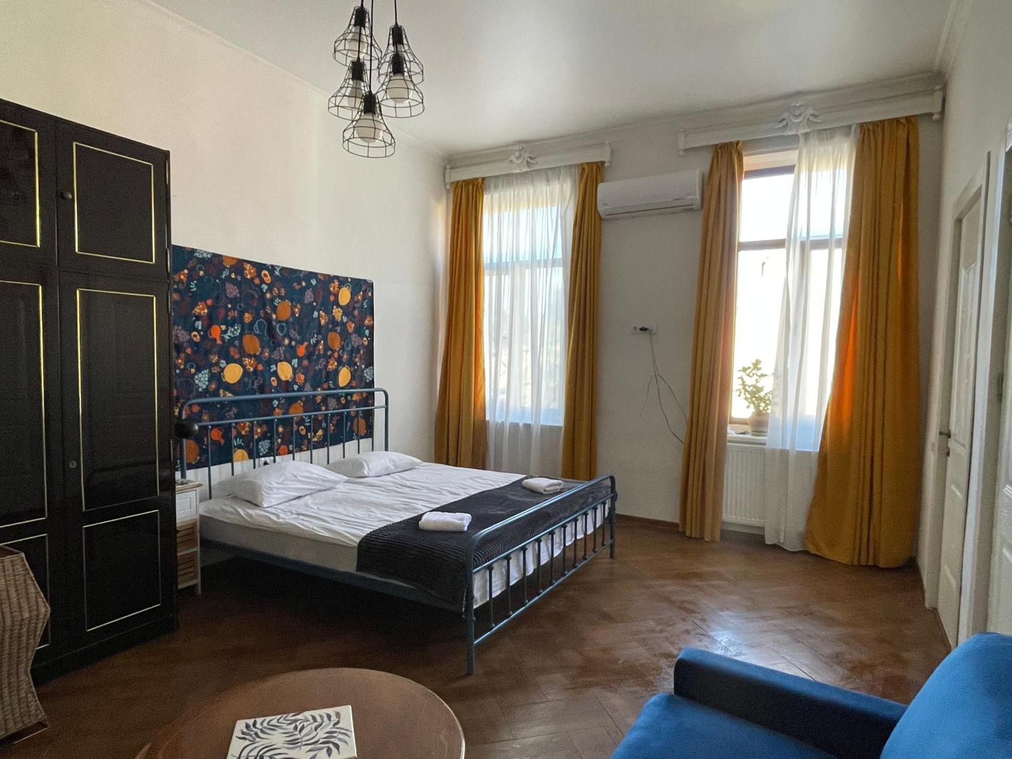 Guest House Third Floor Tbilisi ภายนอก รูปภาพ