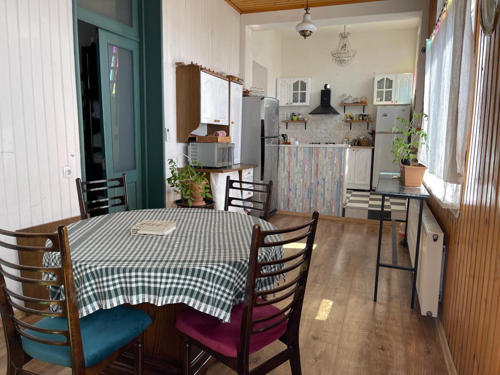 Guest House Third Floor Tbilisi ภายนอก รูปภาพ