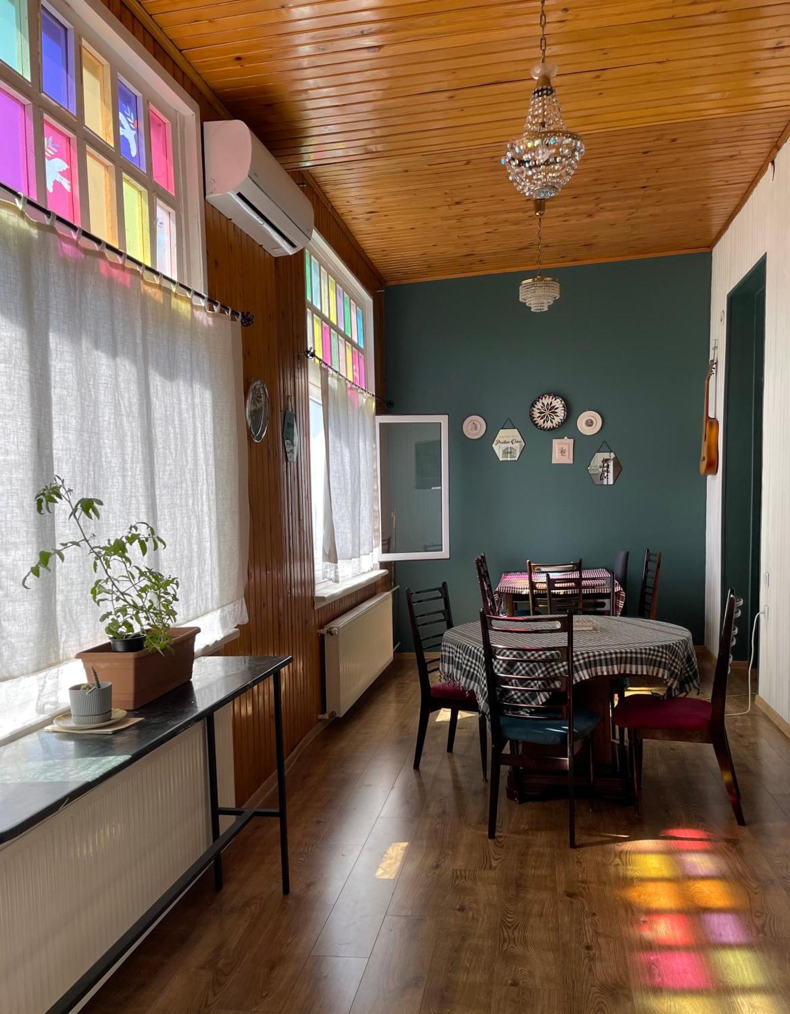 Guest House Third Floor Tbilisi ภายนอก รูปภาพ