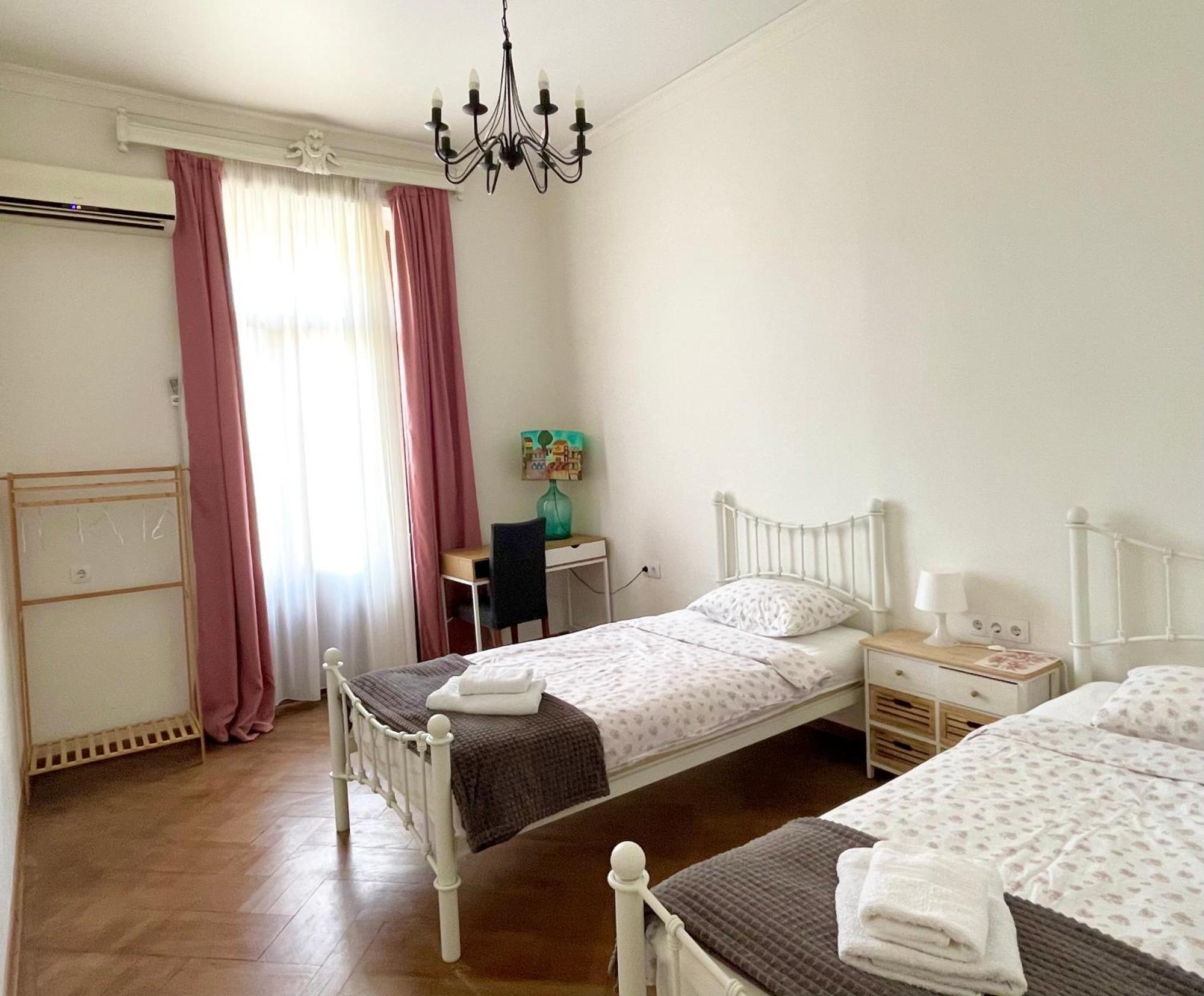 Guest House Third Floor Tbilisi ภายนอก รูปภาพ