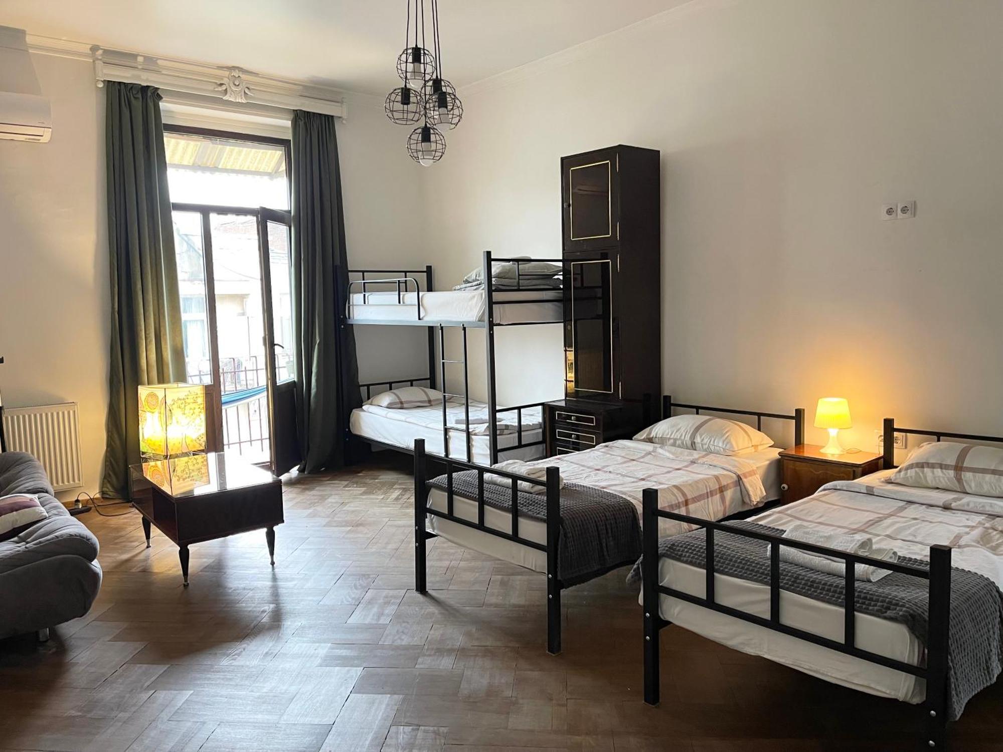 Guest House Third Floor Tbilisi ภายนอก รูปภาพ