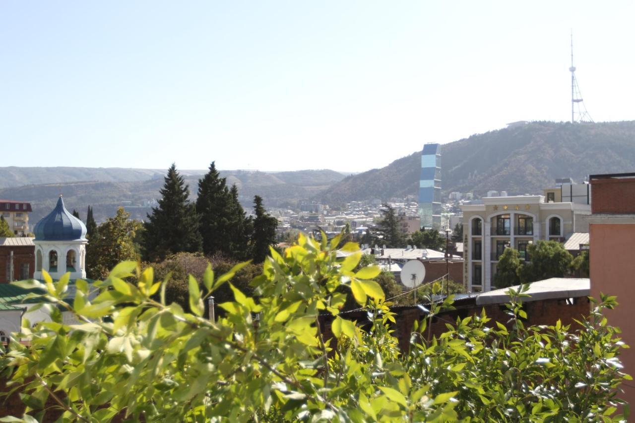Guest House Third Floor Tbilisi ภายนอก รูปภาพ