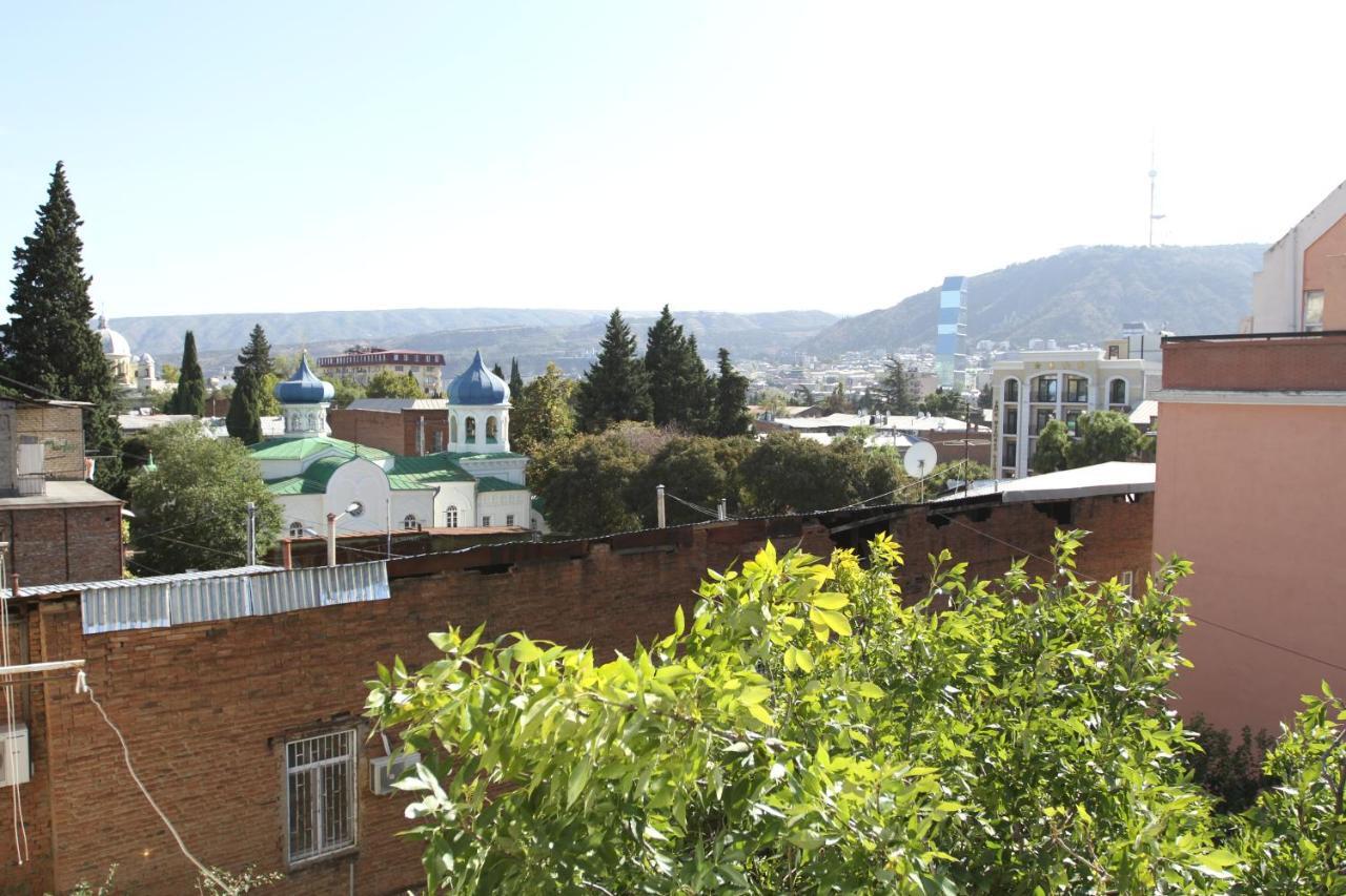 Guest House Third Floor Tbilisi ภายนอก รูปภาพ